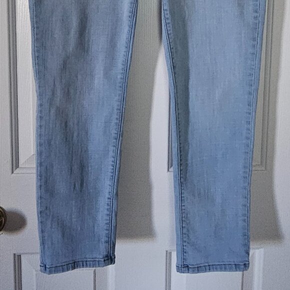 Levi's Boyfriend Mid Rise Women's Jeans - Picture 5 of 11